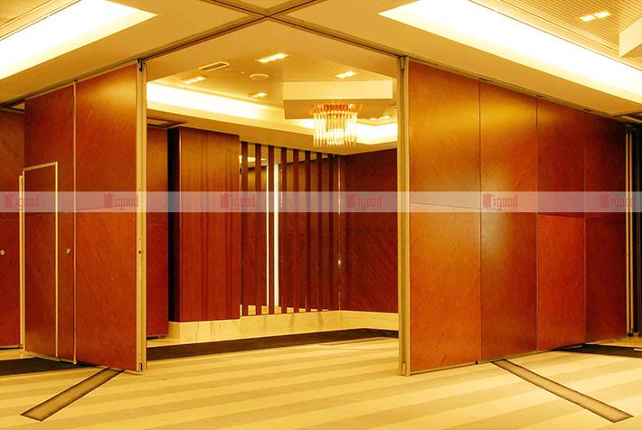 用酒店移動(dòng)隔斷墻來分隔宴會(huì)廳空間，使用效果才算好？